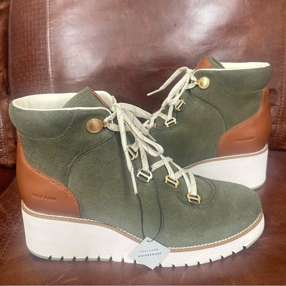 NWT Cole Haan Grandexplore City Waterproof Wedge Boots
Size 10.5 - Picture 3 of 12
